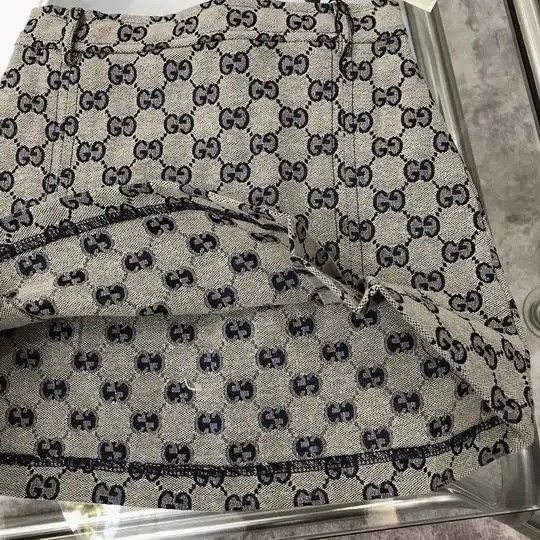 Gucci sz100-150 09